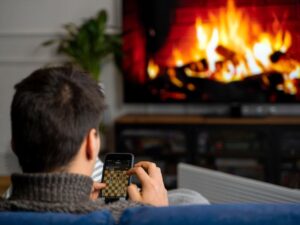 Wifi Buffering Terus Saat Nonton? Ini Penyebab & Solusinya